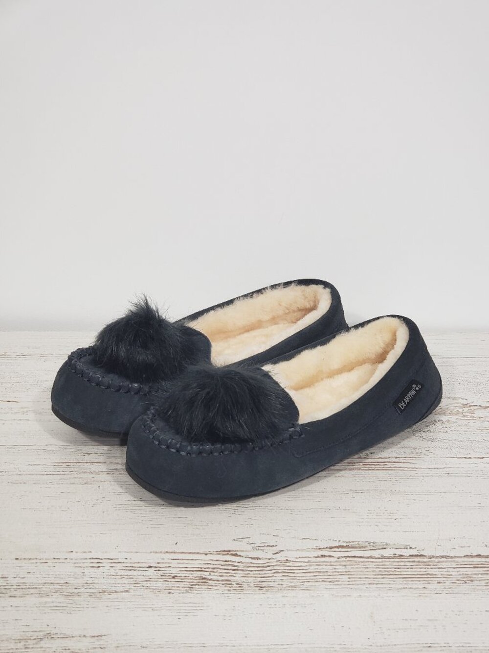 NWOB Bear Paw Blue Faux Suede Moccasin ERIKA Pompoms Women's 8